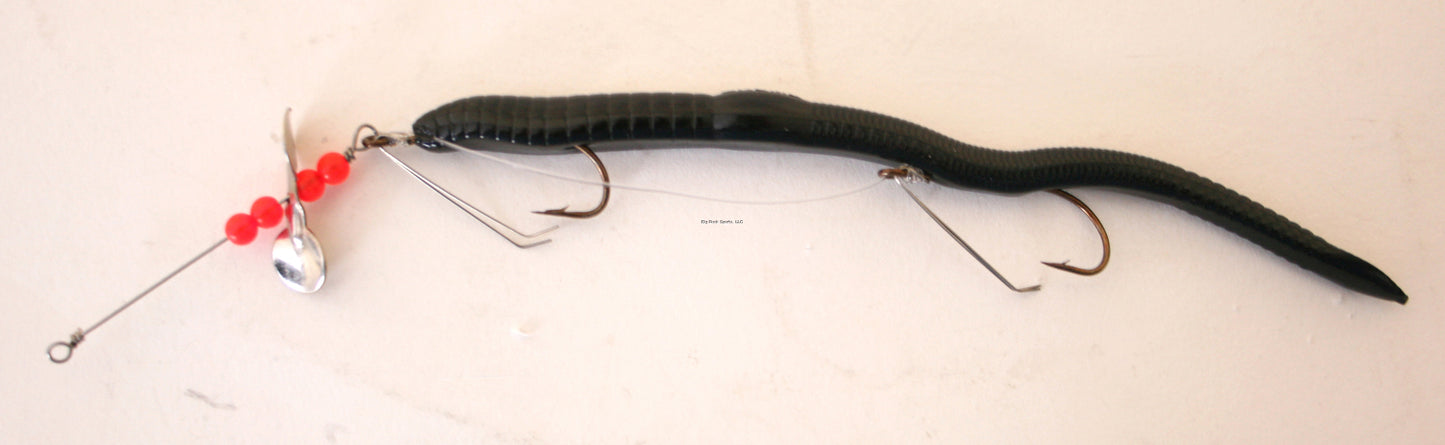 Creme Midget Crawler Worm, 3 1/2", 1 Rig and Spare