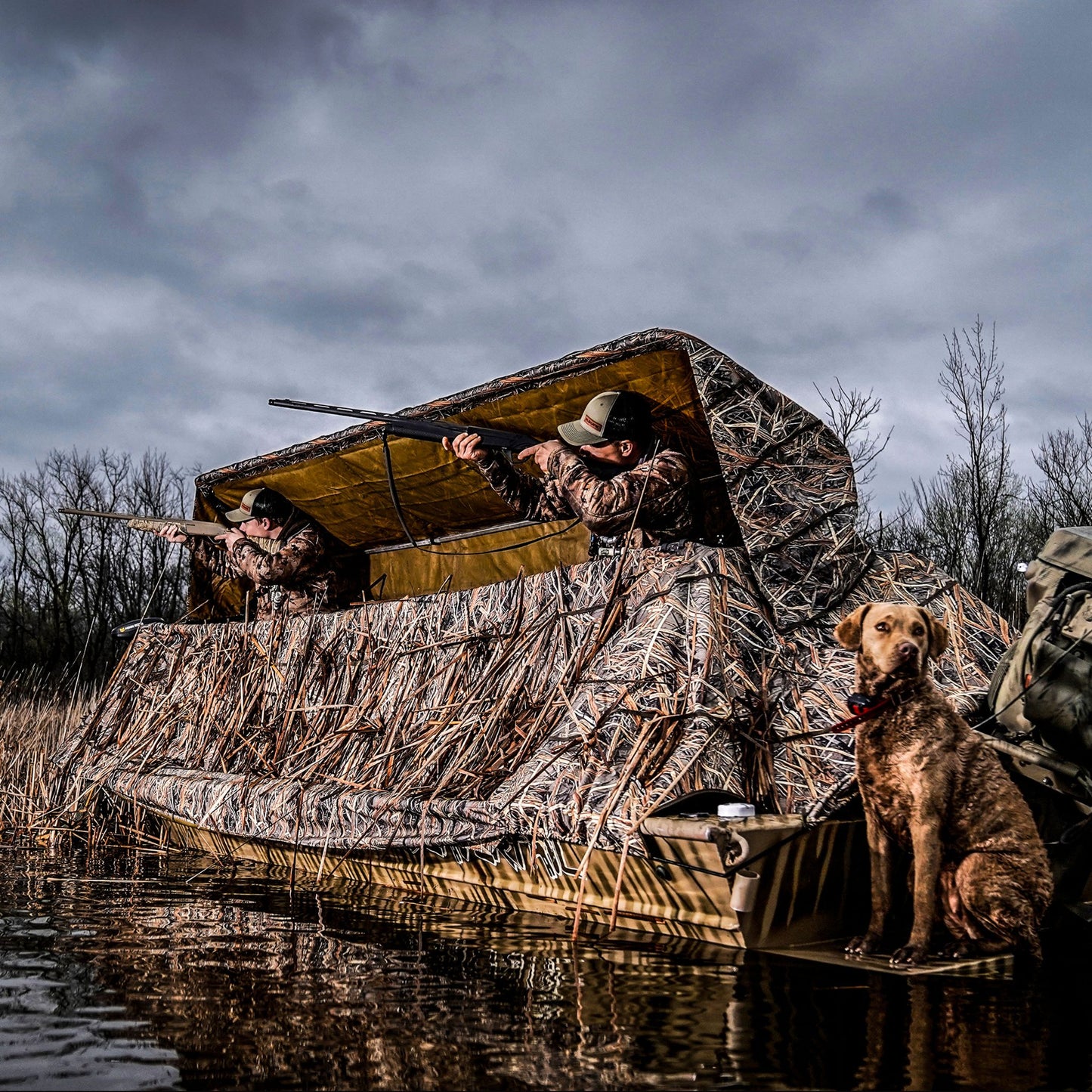 Beavertail boat blind flip lids