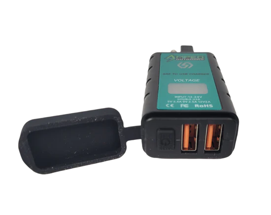 AMPED DUAL USB CHARGER