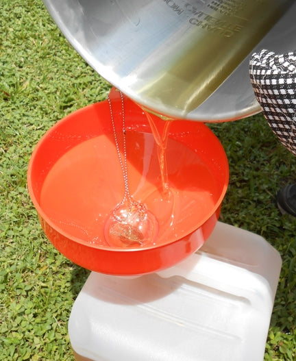 King Kooker 8″ Plastic Oil Funnel with Reusable Stainless Mesh Filter